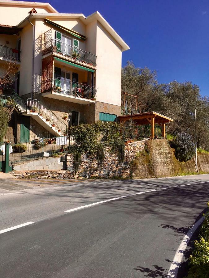 Bed and Breakfast Il Nido Della Rondine Leivi Exterior foto