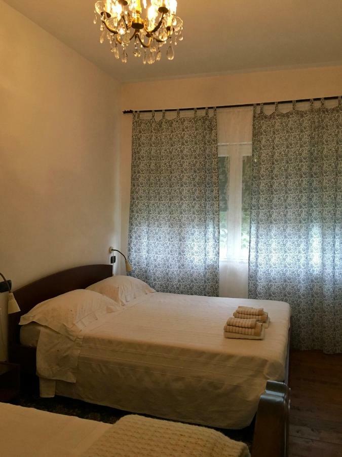 Bed and Breakfast Il Nido Della Rondine Leivi Exterior foto