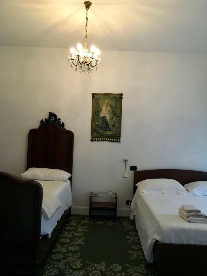 Bed and Breakfast Il Nido Della Rondine Leivi Exterior foto